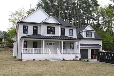 32 Mendon St, Upton, MA 01568 - Photo 7