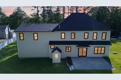 32 Mendon St, Upton, MA 01568 - Photo 7