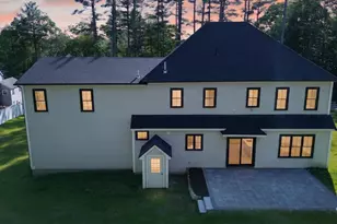 32 Mendon St, Upton, MA 01568 - Photo 7