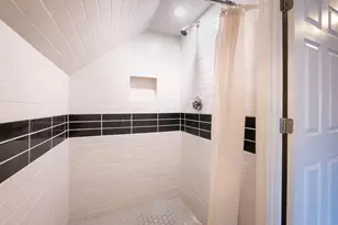 11 Wayne St, Boston, MA 02121 - Photo 25