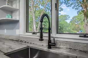 126 Ambleside Dr, Falmouth, MA 02540 - Photo 9