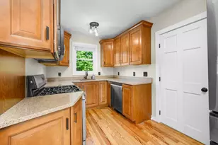 204 Lowell St, New Bedford, MA 02745 - Photo 13