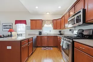 4 Daisy Ln, Raynham, MA 02767 - Photo 9