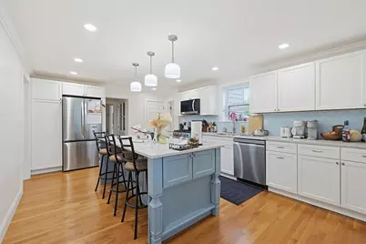 22 Sweetser St, Wakefield, MA 01880 - Photo 11