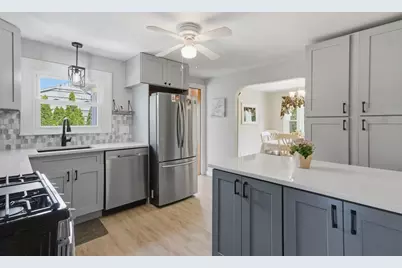 36 Glenn Road, Lowell, MA 01852 - Photo 11
