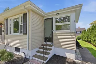 36 Glenn Rd, Lowell, MA 01852 - Photo 3