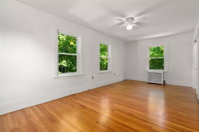 1231 Pleasant St, Worcester, MA 01602 - Photo 15