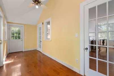 1231 Pleasant St, Worcester, MA 01602 - Photo 21