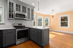 1231 Pleasant St, Worcester, MA 01602 - Photo 5