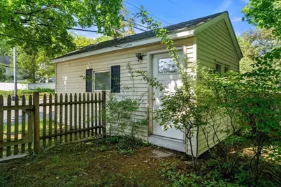 1231 Pleasant St, Worcester, MA 01602 - Photo 23