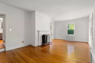 1231 Pleasant St, Worcester, MA 01602 - Photo 9