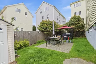 442 Hope St, Fall River, MA 02721 - Photo 29
