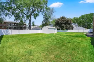 12 Lexington St, Agawam, MA 01001 - Photo 5