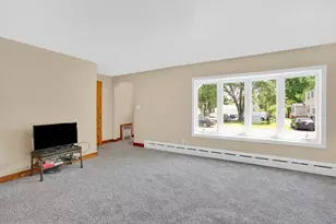 12 Lexington St, Agawam, MA 01001 - Photo 15