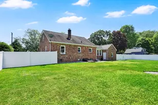 12 Lexington St, Agawam, MA 01001 - Photo 37