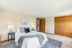 41 Mountain St, Woburn, MA 01801 - Photo 17