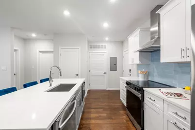 267 Old Colony #510, Boston, MA 02127 - Photo 3