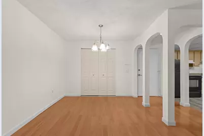 7 Shadowbrook Ln #34, Milford, MA 01757 - Photo 3