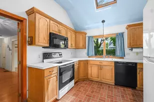 56 English St, Falmouth, MA 02536 - Photo 15