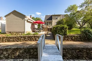 8 Merriweather Rd, Worcester, MA 01602 - Photo 5