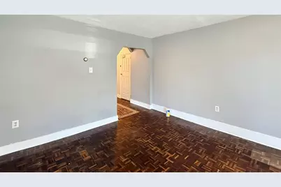 607 E 7th St, Boston, MA 02127 - Photo 7