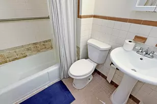 607 E 7th St, Boston, MA 02127 - Photo 13