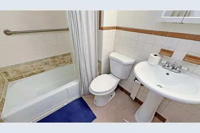 607 E 7th St, Boston, MA 02127 - Photo 13