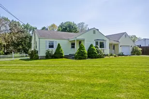 19 Somerset St, East Longmeadow, MA 01028 - Photo 3