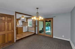 19 Somerset St, East Longmeadow, MA 01028 - Photo 5