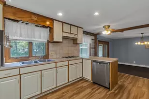 19 Somerset St, East Longmeadow, MA 01028 - Photo 7