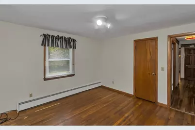19 Somerset St, East Longmeadow, MA 01028 - Photo 17
