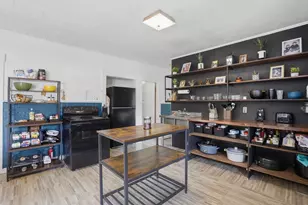 233 Clarendon St, Fitchburg, MA 01420 - Photo 9