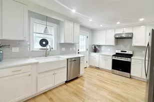 28 Arnold St, Quincy, MA 02169 - Photo 9