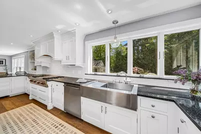 539 Pearl St, Reading, MA 01867 - Photo 5