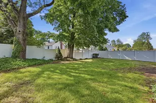 189 Playstead Rd, Medford, MA 02155 - Photo 35