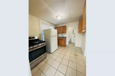 711 Broadway #3, Everett, MA 02149 - Photo 3