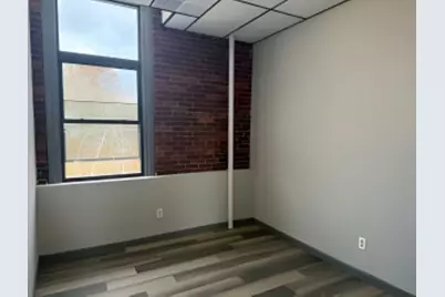 60 Pine St, Methuen, MA 01844 - Photo 5
