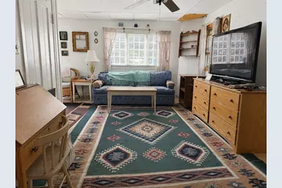 19 Perkins Avenue, Oak Bluffs, MA 02557 - Photo 7