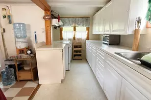 19 Perkins Ave, Oak Bluffs, MA 02557 - Photo 9