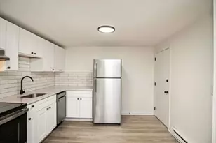 103 South Policy, Salem, NH 03079 - Photo 3