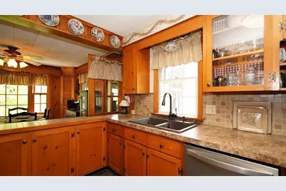 70 Westwood Park Circle, Attleboro, MA 02703 - Photo 13