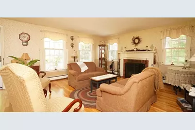 70 Westwood Park Circle, Attleboro, MA 02703 - Photo 5