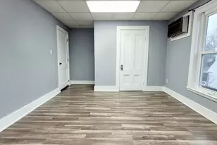 24 Myrtle St, Framingham, MA 01702 - Photo 5