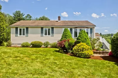 25 Ballard St, Easthampton, MA 01027 - Photo 3