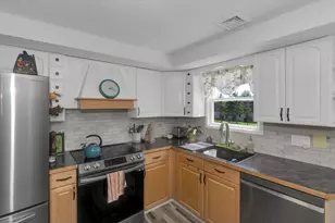 25 Ballard St, Easthampton, MA 01027 - Photo 15