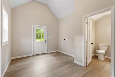 37 Dexter St, Orange, MA 01364 - Photo 9