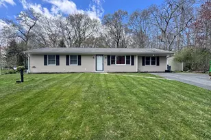 16 Mohawk, Dartmouth, MA 02748 - Photo 1