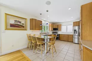 18 Jenness St, Quincy, MA 02169 - Photo 7