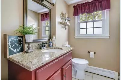 54 Maplewood Ave, Methuen, MA 01844 - Photo 11