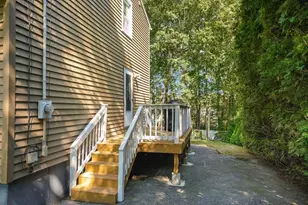 54 Maplewood Ave, Methuen, MA 01844 - Photo 33